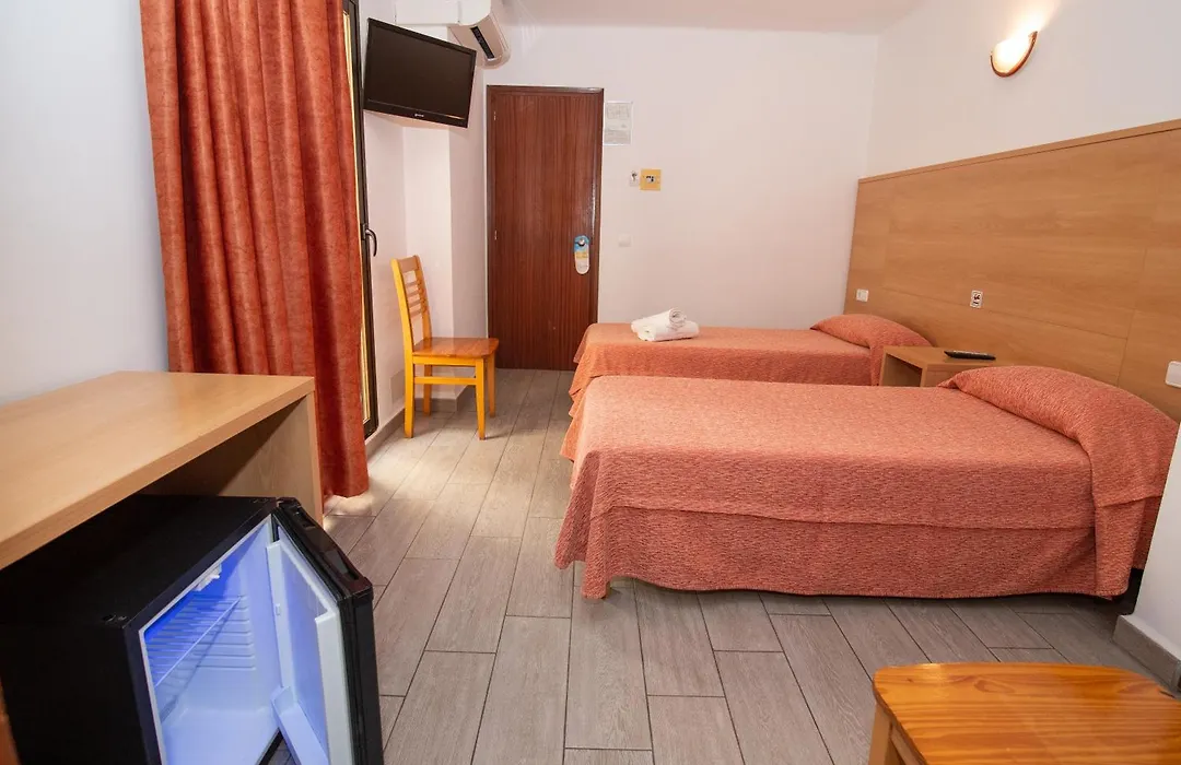 Hostal Montana-1